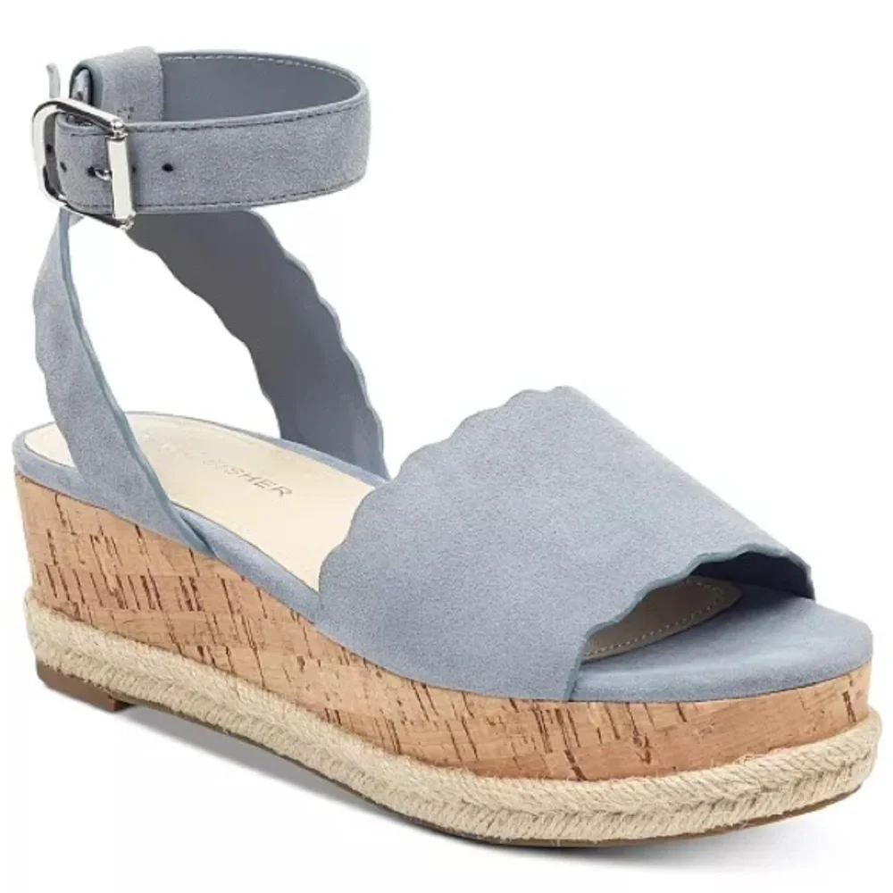MARC FISHER Faitful Flatform Sandals Blue size 8